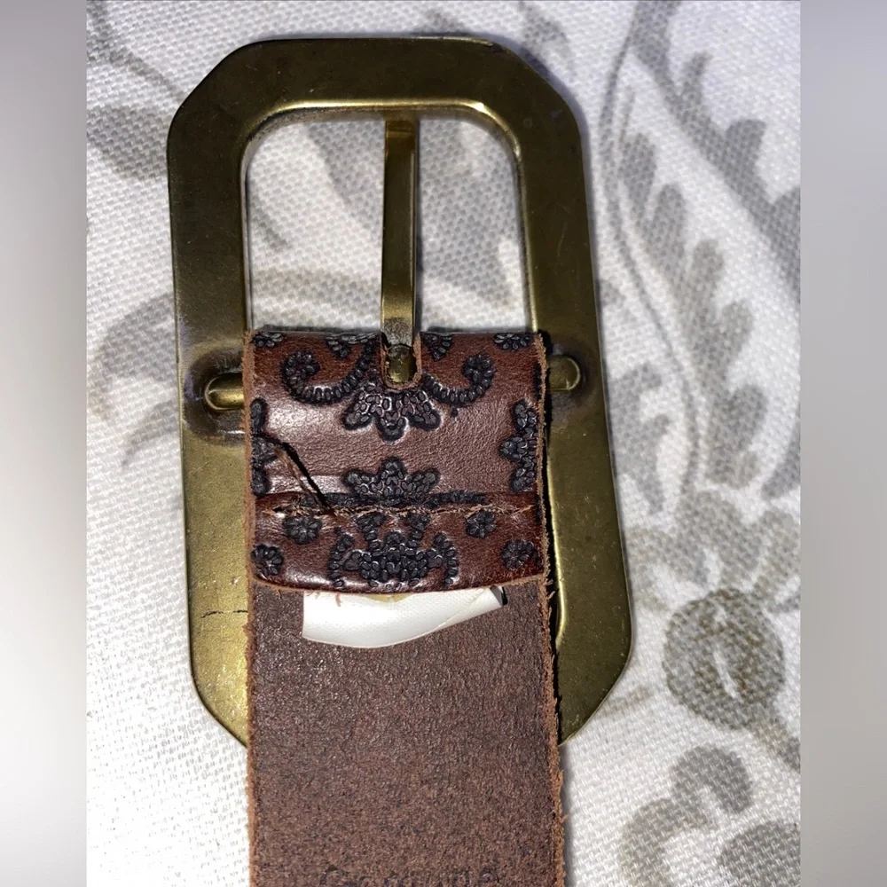 VINTAGE BLING BROWN BELT, ORNATE STAMPED‎ DESIGN LARGE
